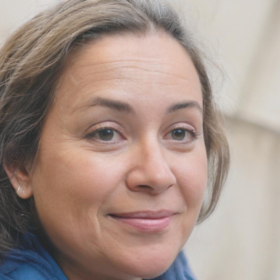 Portrait de Léa Martinez, ancienne apprenante devenue responsable financière